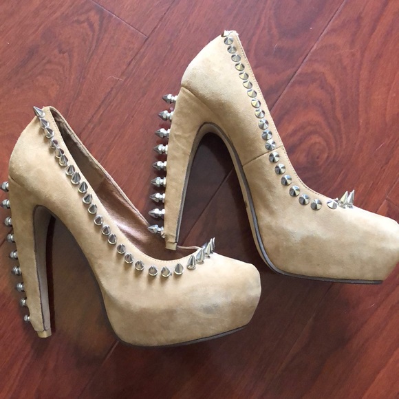 Jeffrey Campbell spiked tan pumps - Picture 2 of 5